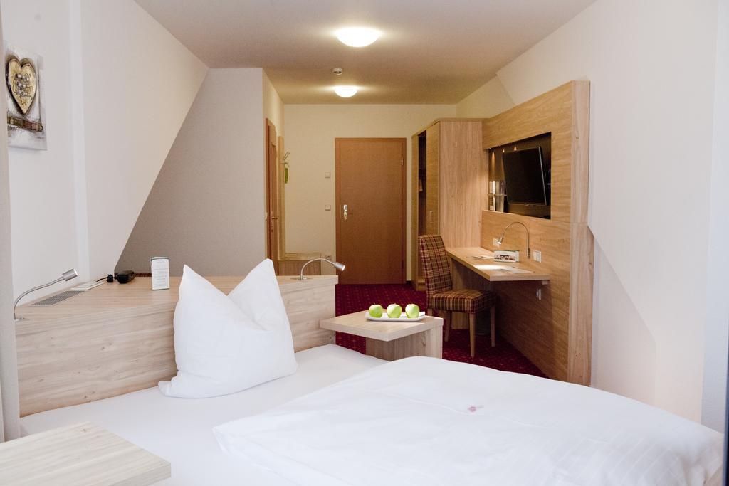 Hotel Edelfinger Hof Bad Mergentheim Pokój zdjęcie